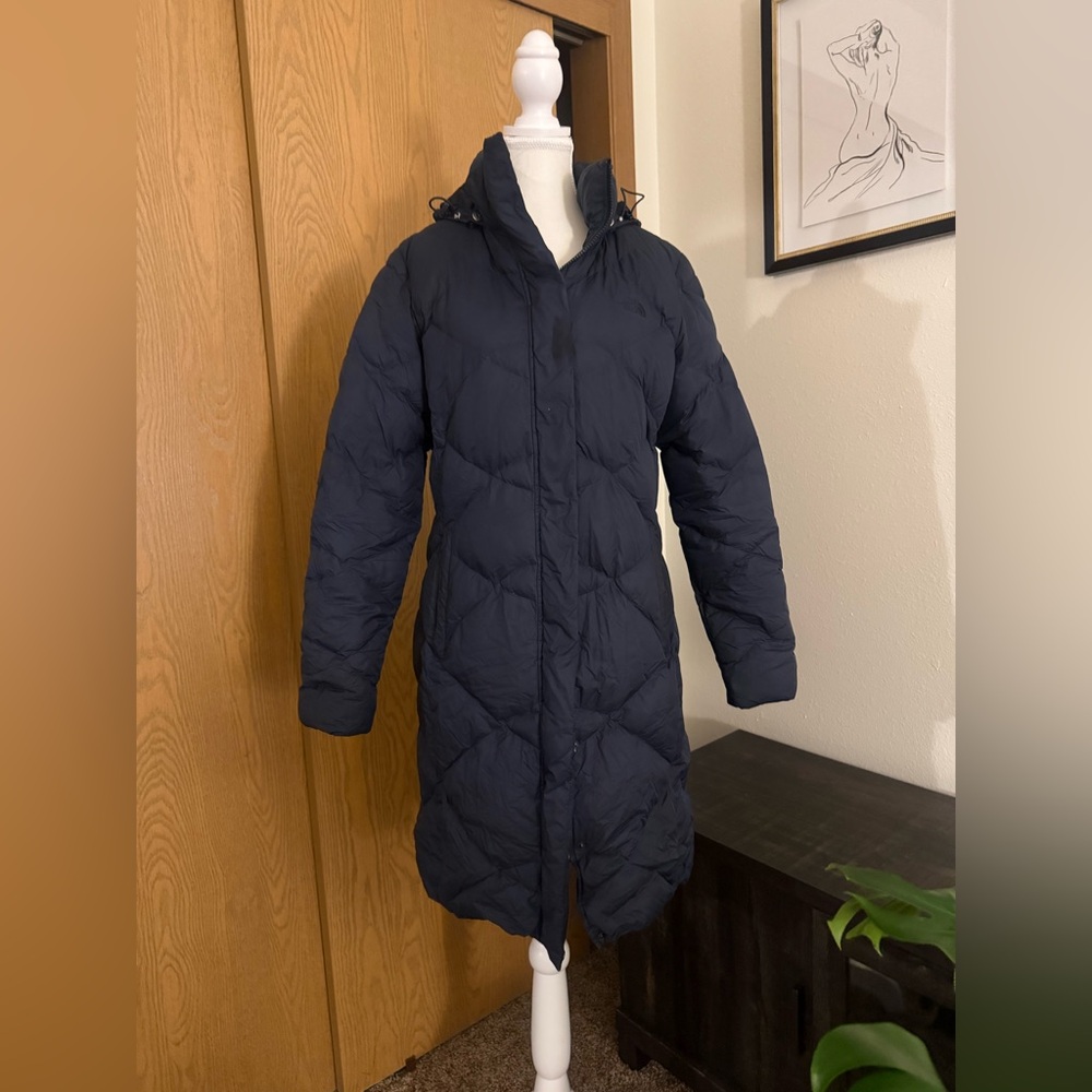The North Face Women's Navy Blue Puffer Coat